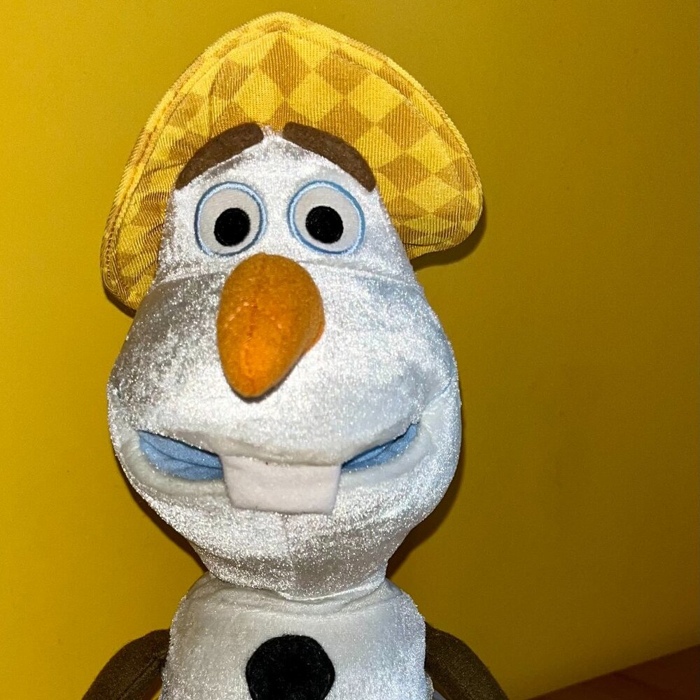 Disney Olaf Plush (Frozen 2) 14 inches Tall
